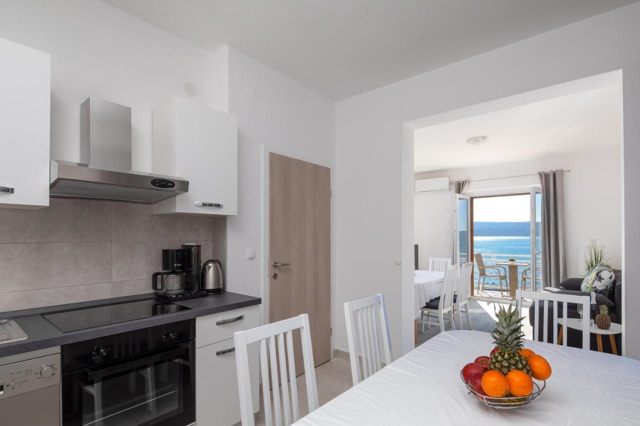 Apartments 20 Meters From The Beach Jesenice  Εξωτερικό φωτογραφία